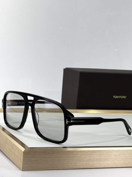 Picture of Tom Ford Sunglasses _SKUfw76324090fw